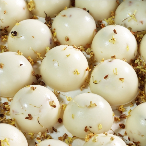 Oolong Lychee Dream Cake