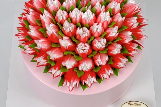 Bánh kem hoa tulip đẹp tại TP.HCM