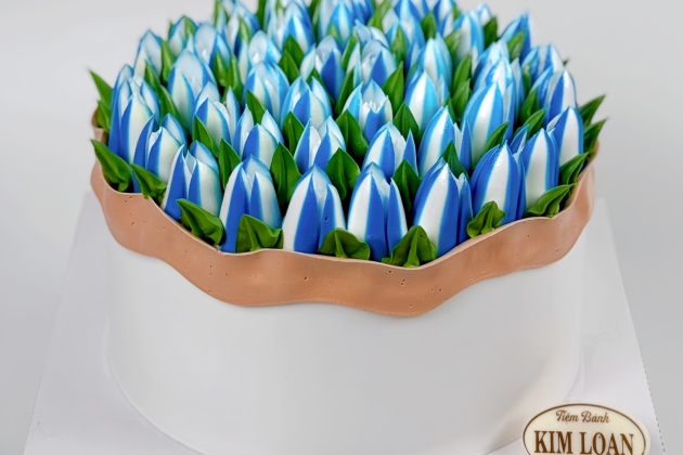 Bánh kem hoa tulip đẹp tại TP.HCM