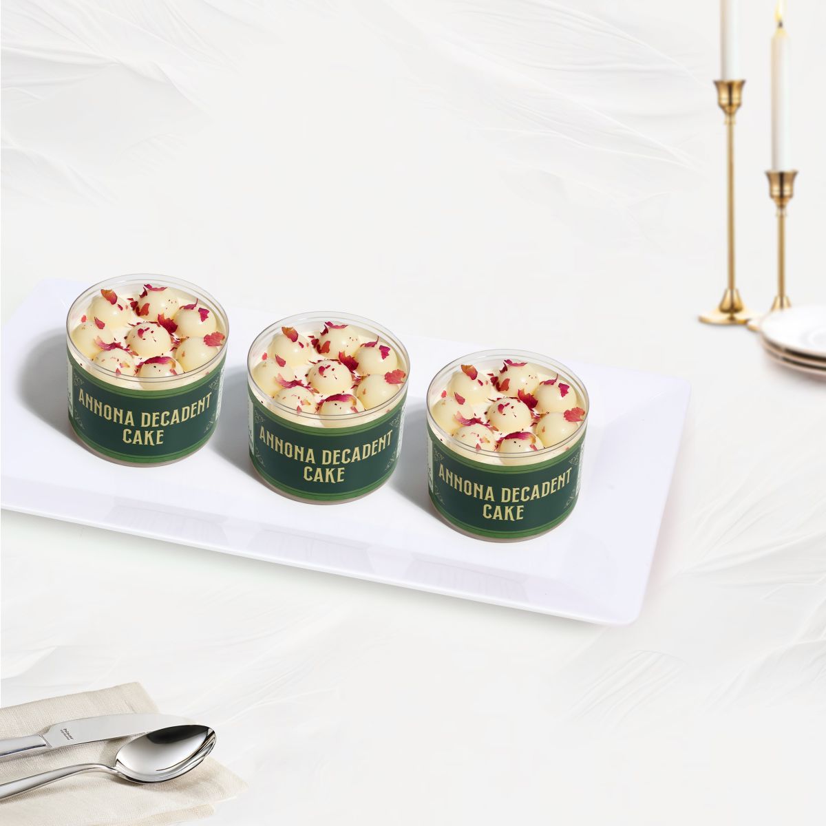 Bộ sưu tập bánh mousse mini hộp tròn với 8 hương vị đa dạng, phù hợp phục vụ Tea Break, hội nghị, workshop và các sự kiện tại TPHCM.