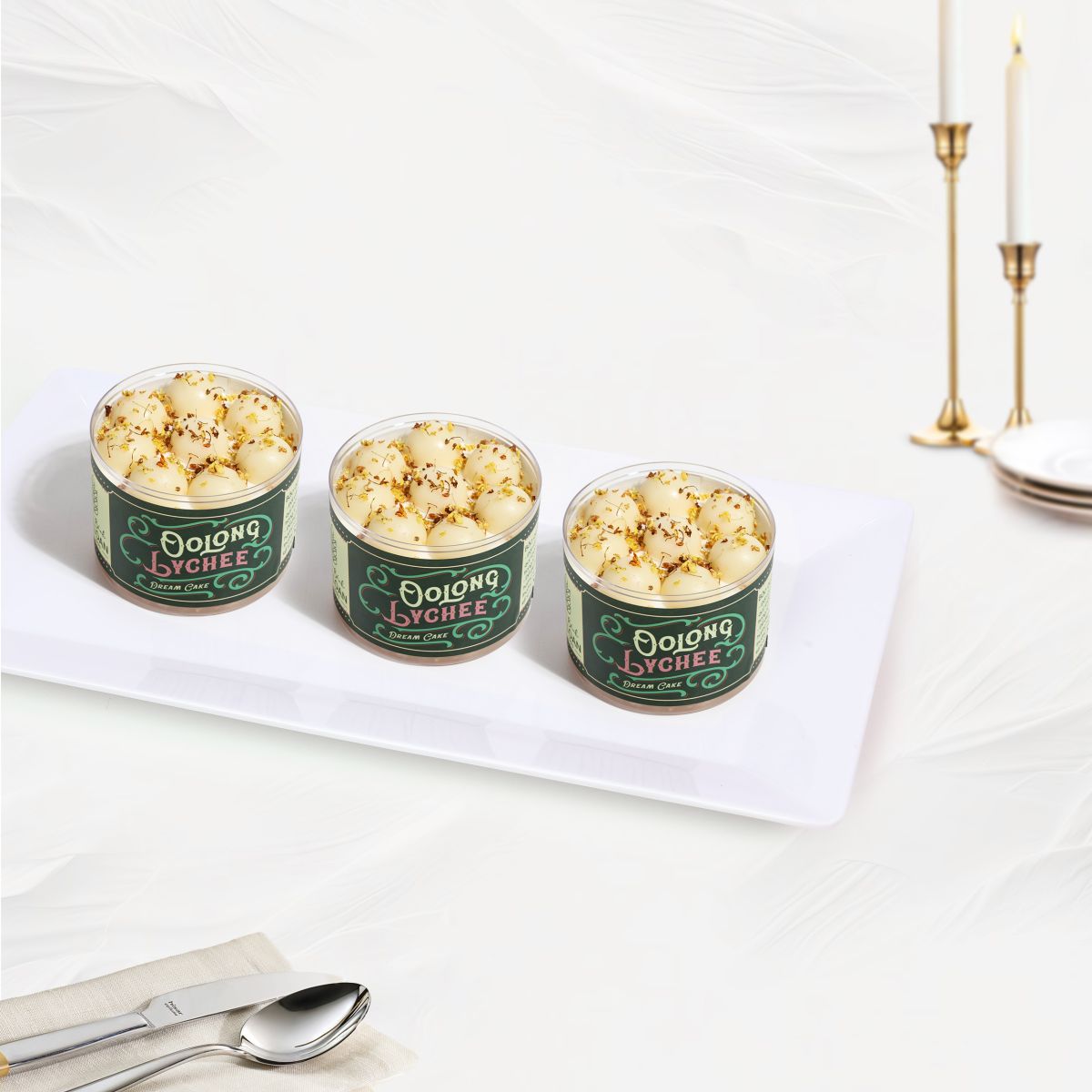 Bộ sưu tập bánh mousse mini hộp tròn với 8 hương vị đa dạng, phù hợp phục vụ Tea Break, hội nghị, workshop và các sự kiện tại TPHCM.