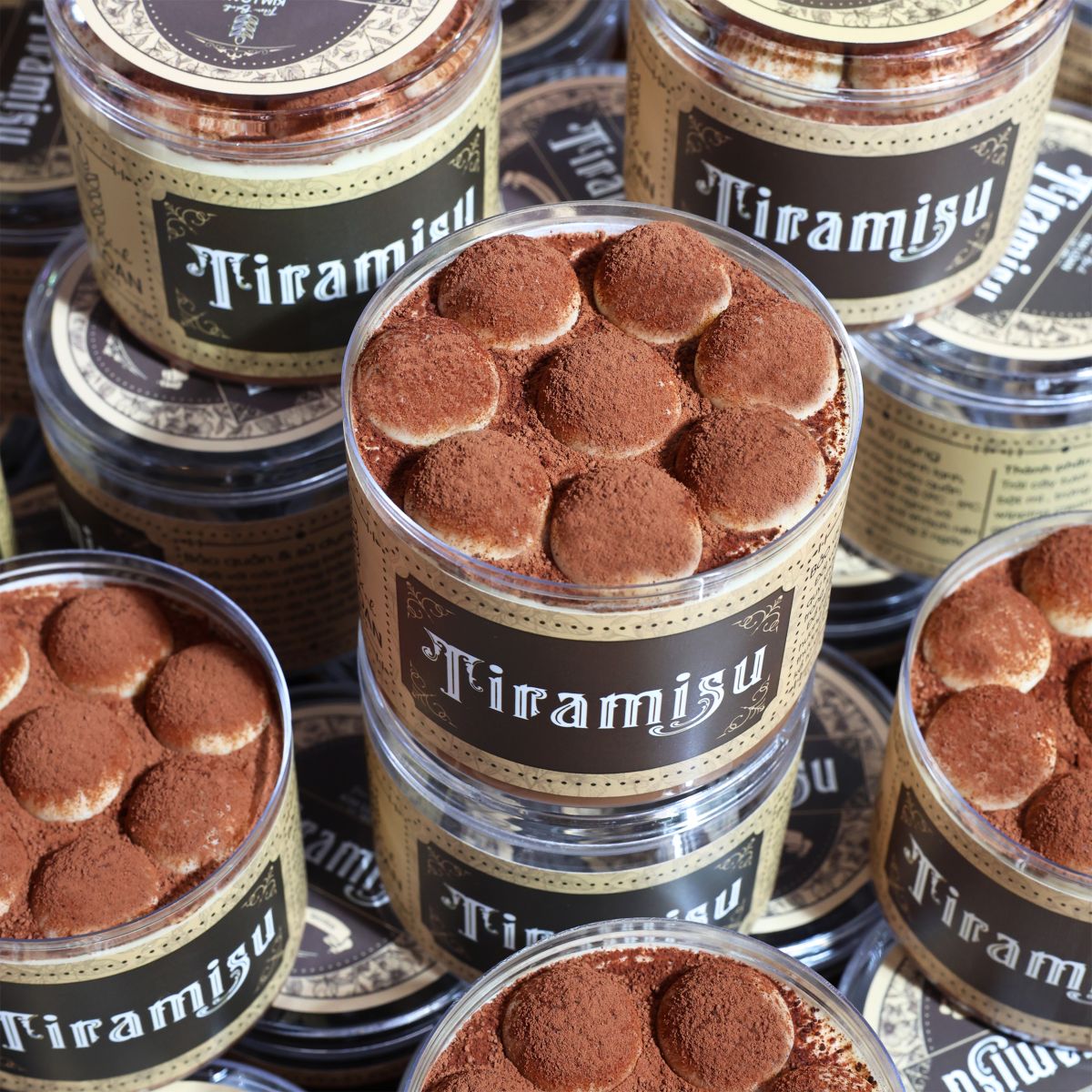 bánh tiramisu hộp mini cao cấp tiệm bánh kim loan