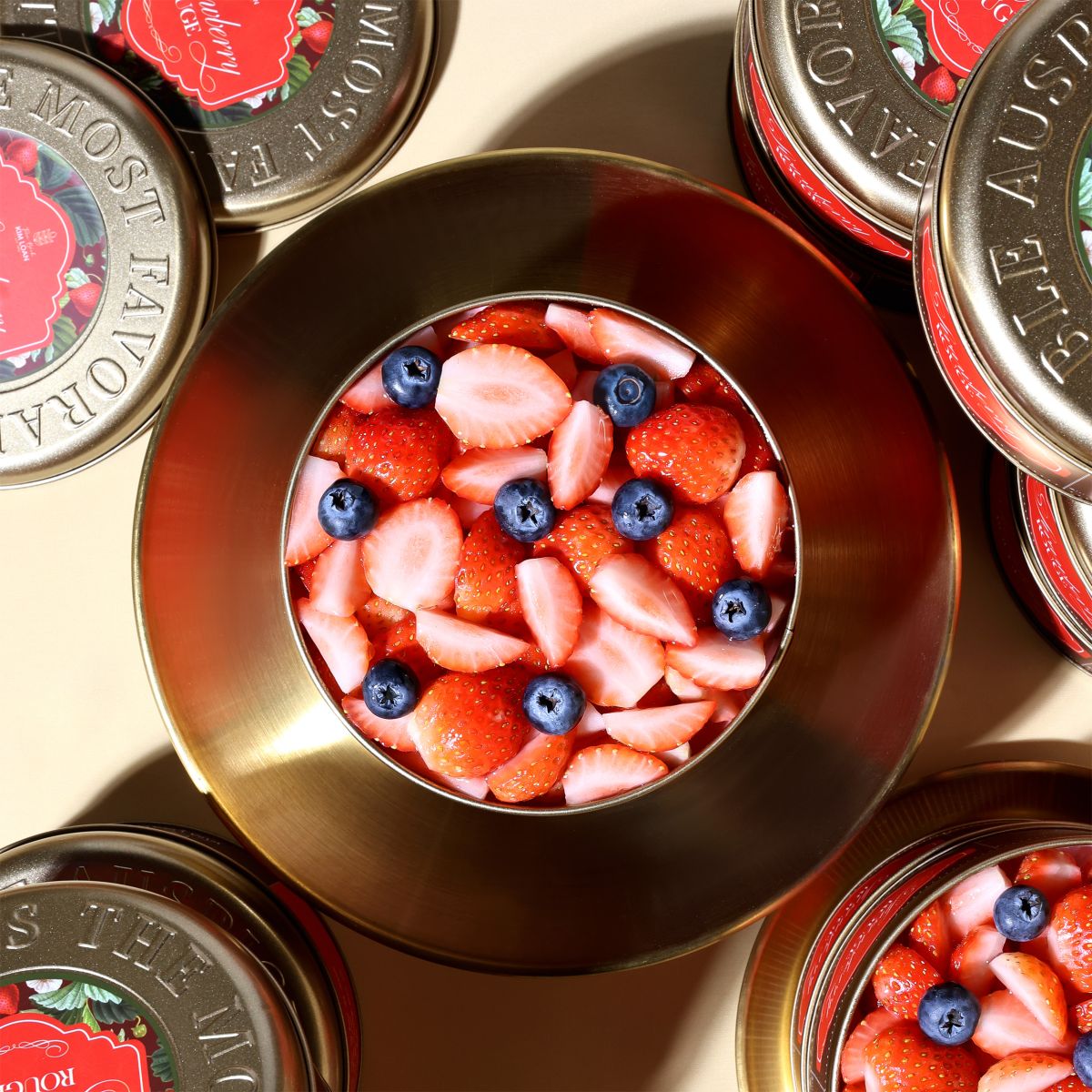 bánh hộp thiếc strawberry rouge dâu tây việt quất