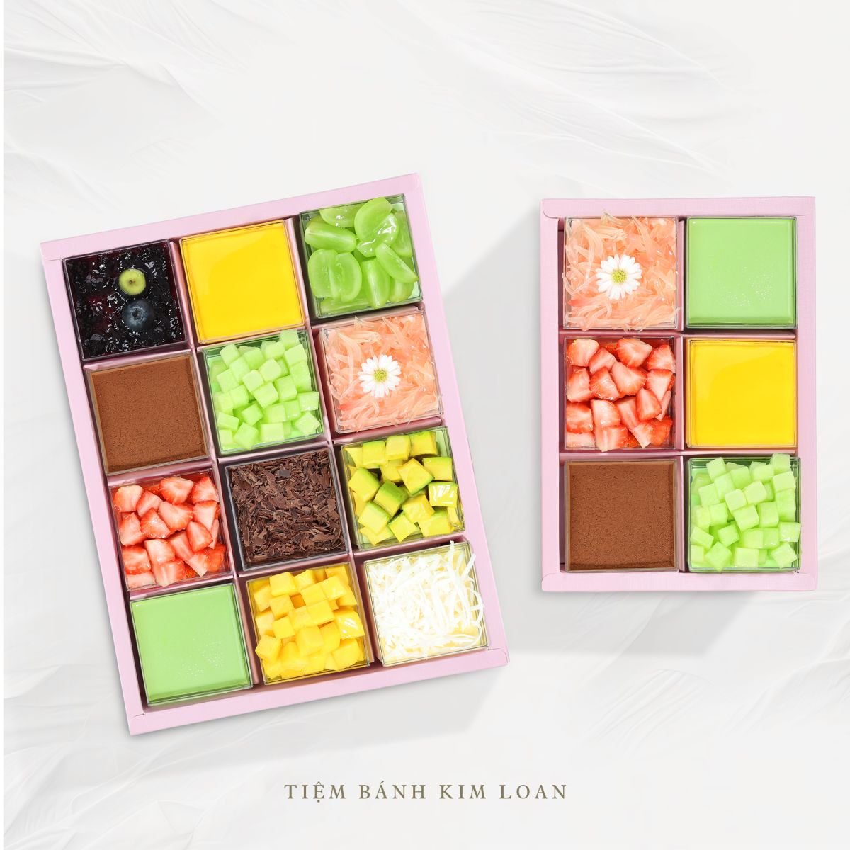 set hộp bánh mousse mix vị tặng ngày của mẹ