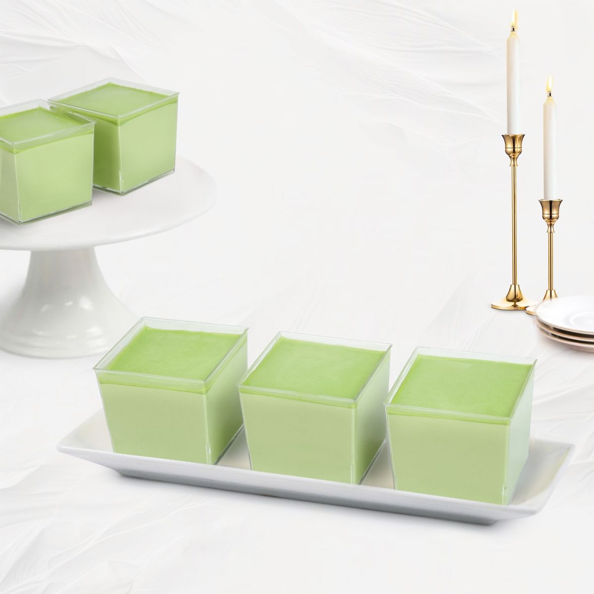 Mousse mini dạng ly tại Tiệm Bánh Kim Loan với 12 hương vị gồm dưa lưới, xoài, dâu tây, matcha, chanh dây, socola, tiramisu phô mai, bơ, bưởi hồng, việt quất, dừa dứa và táo xanh, phù hợp phục vụ Tea Break và sự kiện.