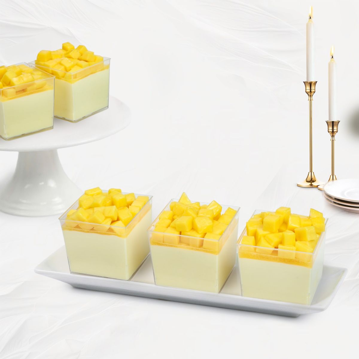 Mousse mini dạng ly tại Tiệm Bánh Kim Loan với 12 hương vị gồm dưa lưới, xoài, dâu tây, matcha, chanh dây, socola, tiramisu phô mai, bơ, bưởi hồng, việt quất, dừa dứa và táo xanh, phù hợp phục vụ Tea Break và sự kiện.