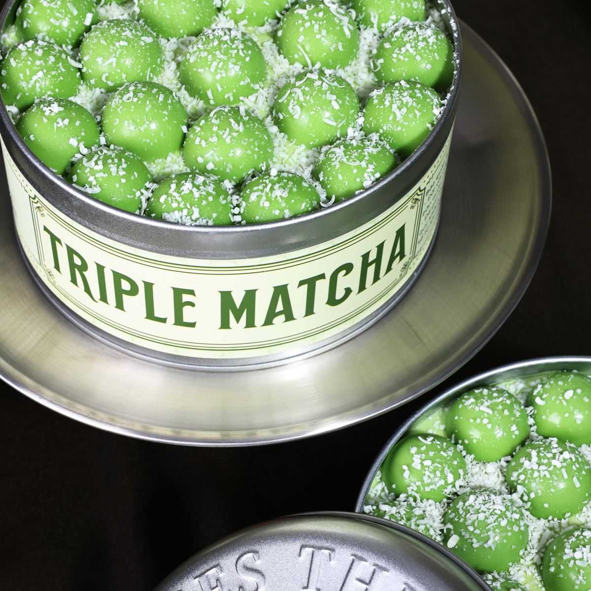 bánh hộp thiếc cao cấp triple matcha trà xanh