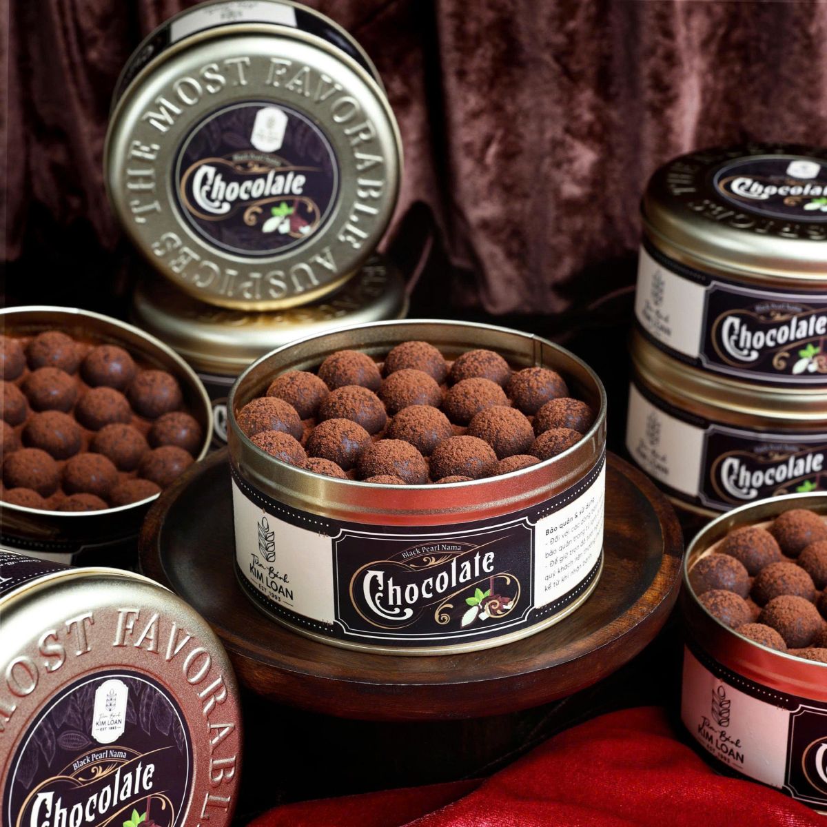 bánh mousse hộp thiếc socola cao cấp tiệm bánh kim loan