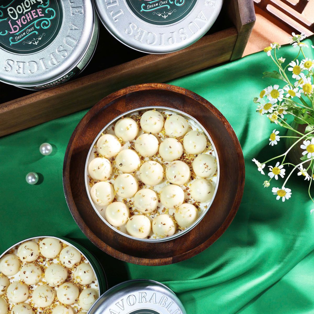 bánh mousse hộp thiếc cao cấp vị ô long vải tiệm bánh kim loan