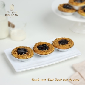 Tart Việt Quất Hạt Dẻ Cười