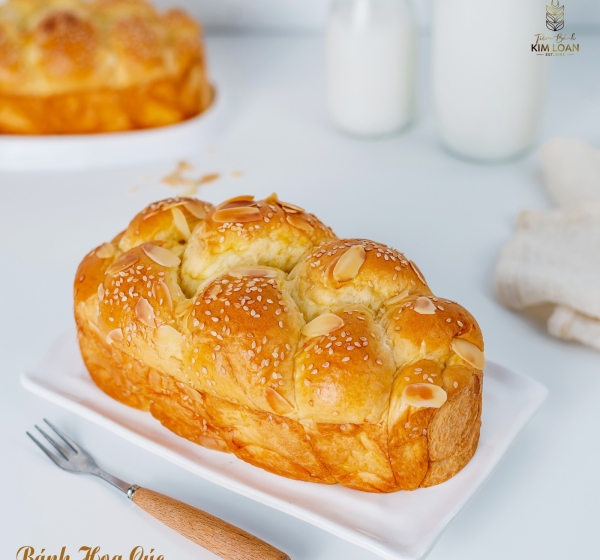Bánh Mì Hoa Cúc