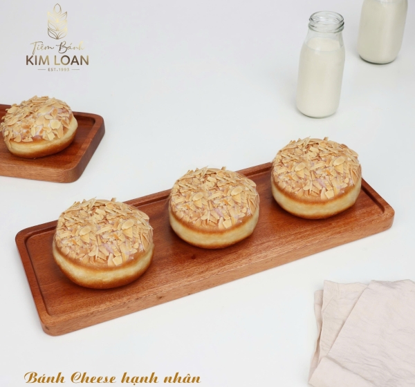 Donut Cheese Hạnh Nhân